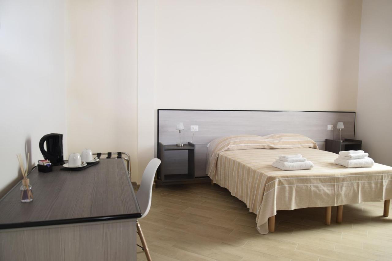 La Formica Hotel ชิวิตาเวกเกีย ภายนอก รูปภาพ
